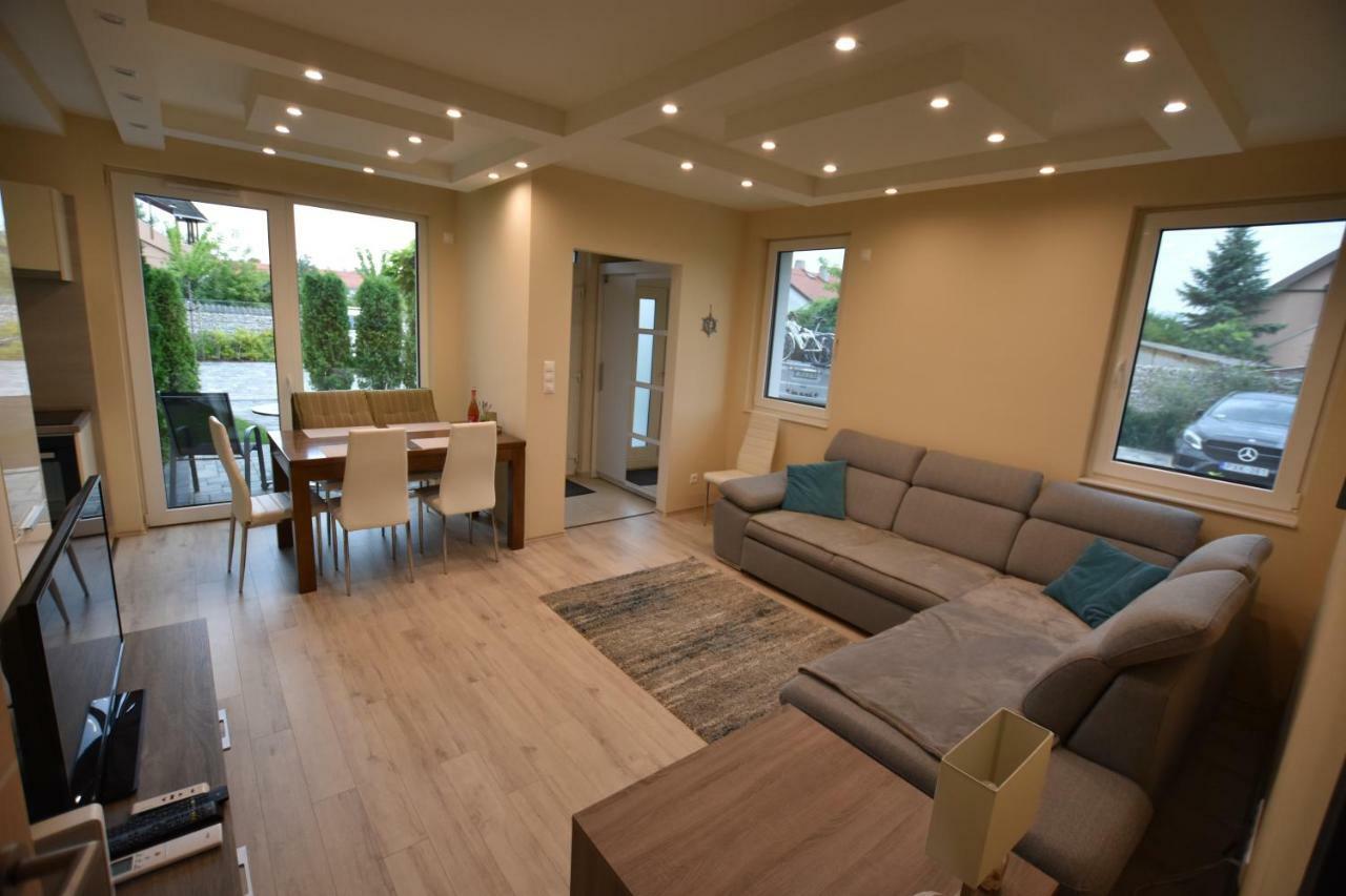 Azur Apartman Balatonfüred Buitenkant foto
